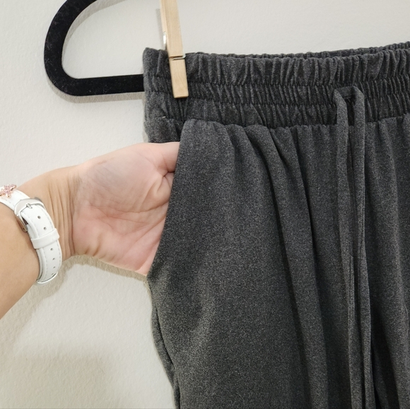 🦋 NWOT Grey Joggers - Picture 5 of 5
